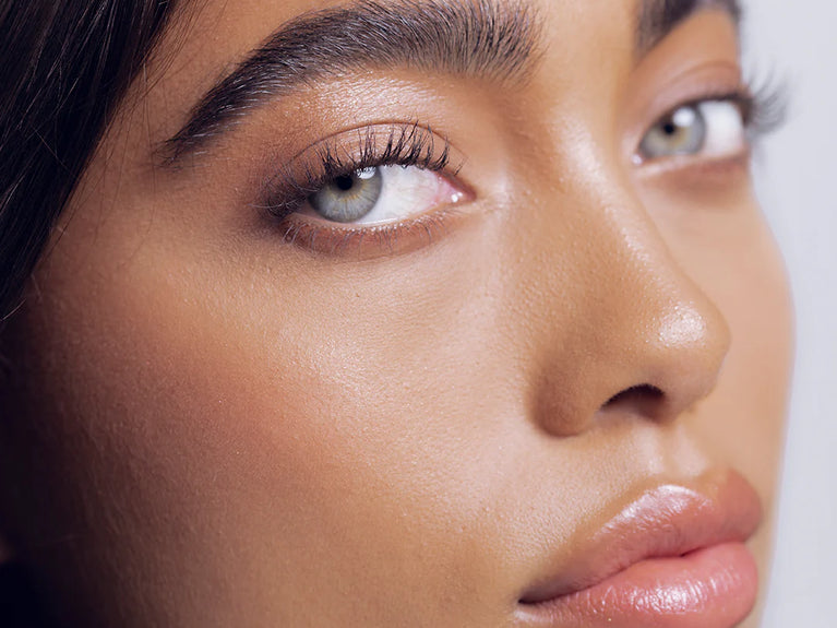 您的睫毛和 The Curl Effect 革命性睫毛捲曲效果