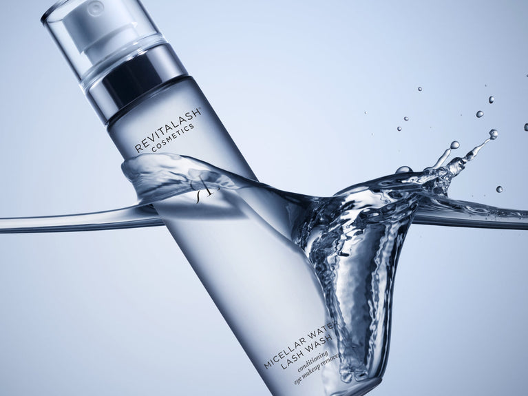 為甚麼你需要添加 Micellar Water Lash Wash 淨化潔膚卸妝水於你的日常護理中?